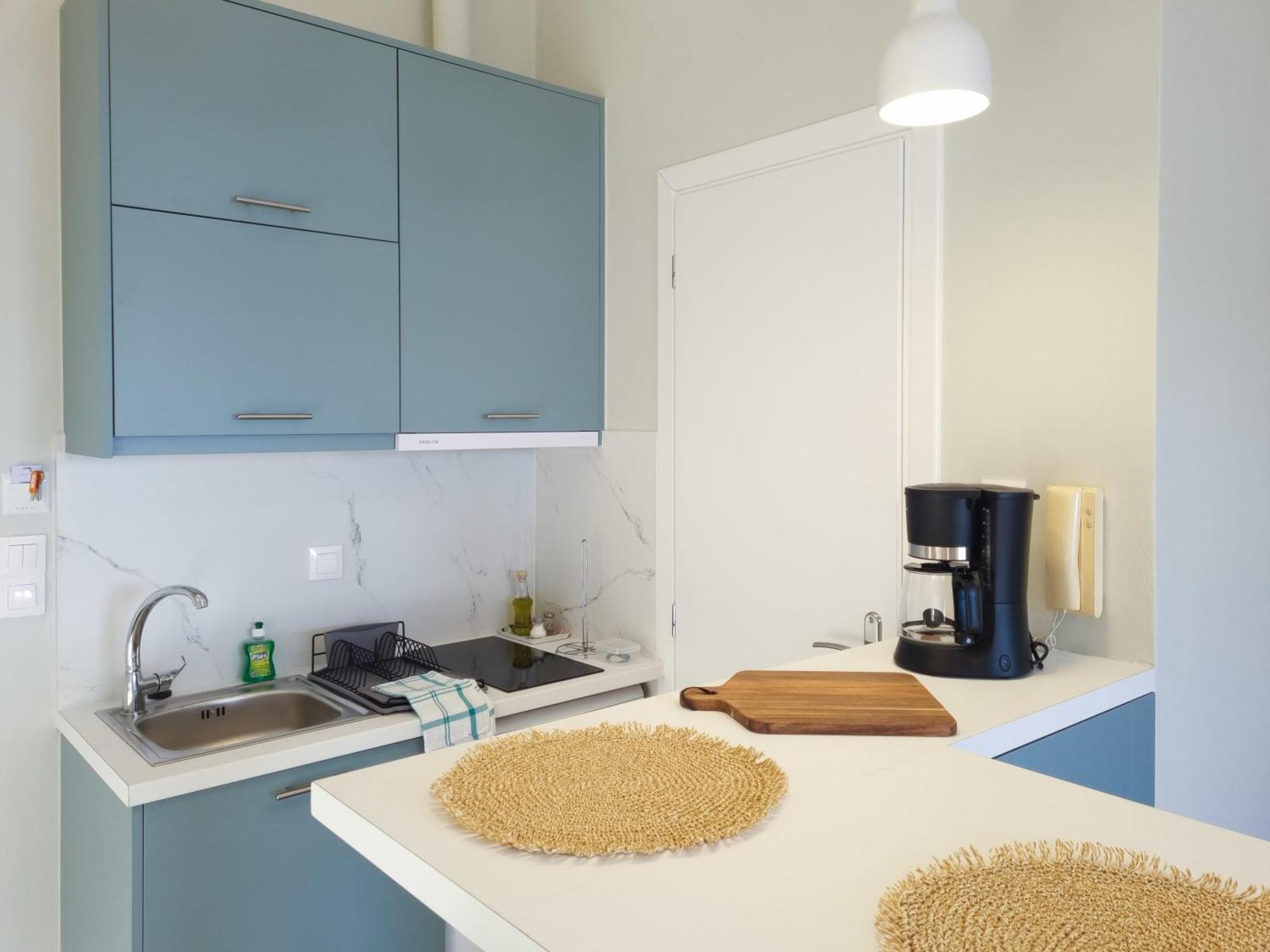 Old Port - 3min Walk To - Ac - Wifi Apartment *